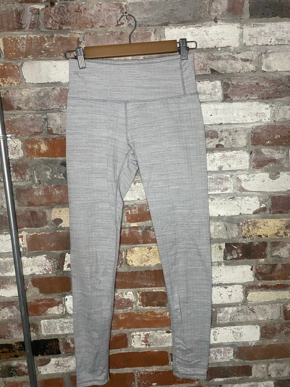 Kyodan Women's Light Grey Chevron Pattern High Waist Leggings Size XSmall